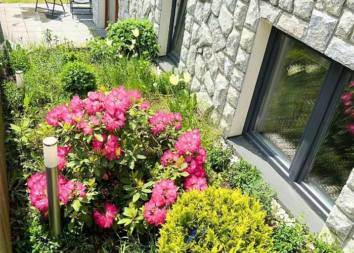 アパート Everysky - Izerska 8 シクラルスカ・ポレンバ