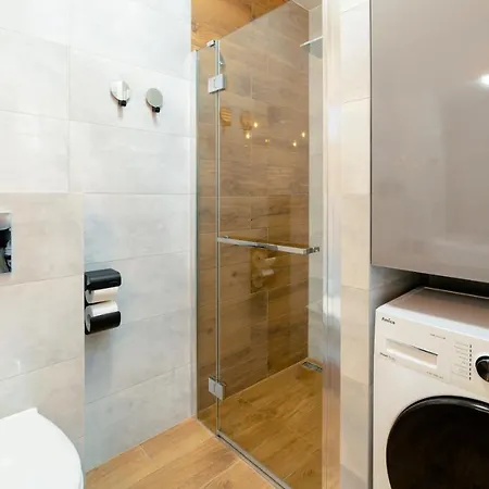 Everysky - Izerska 8 Apartament *