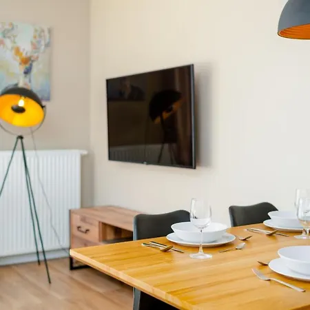 Everysky - Izerska 8 스클라르스카포렘바