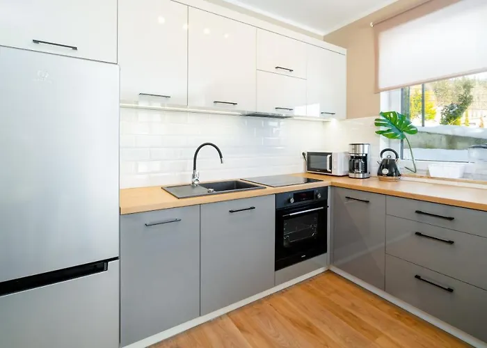 Everysky - Izerska 8 *